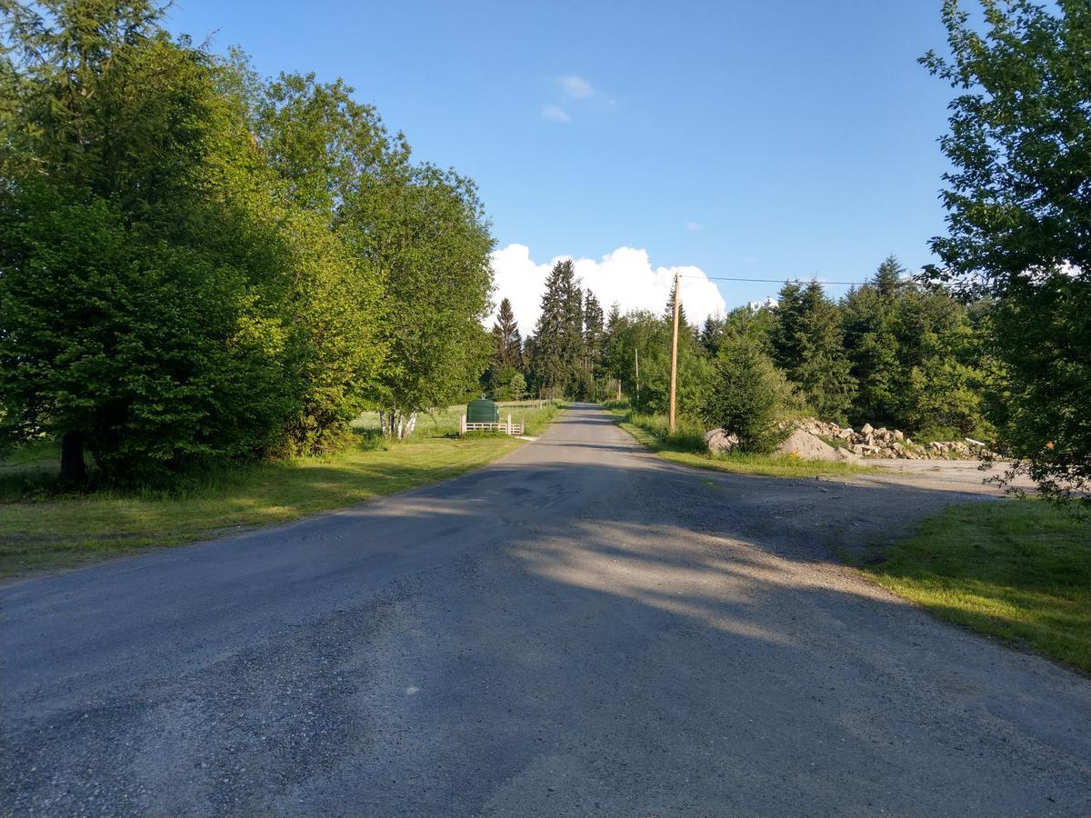 Les chambres d'hôtes de la Frissonnette Auzelles Exterior foto