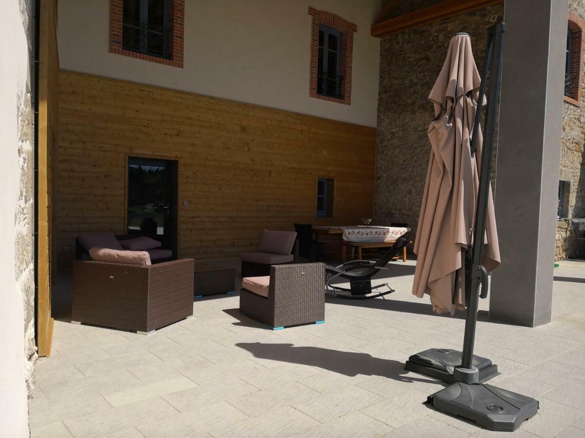Les chambres d'hôtes de la Frissonnette Auzelles Exterior foto