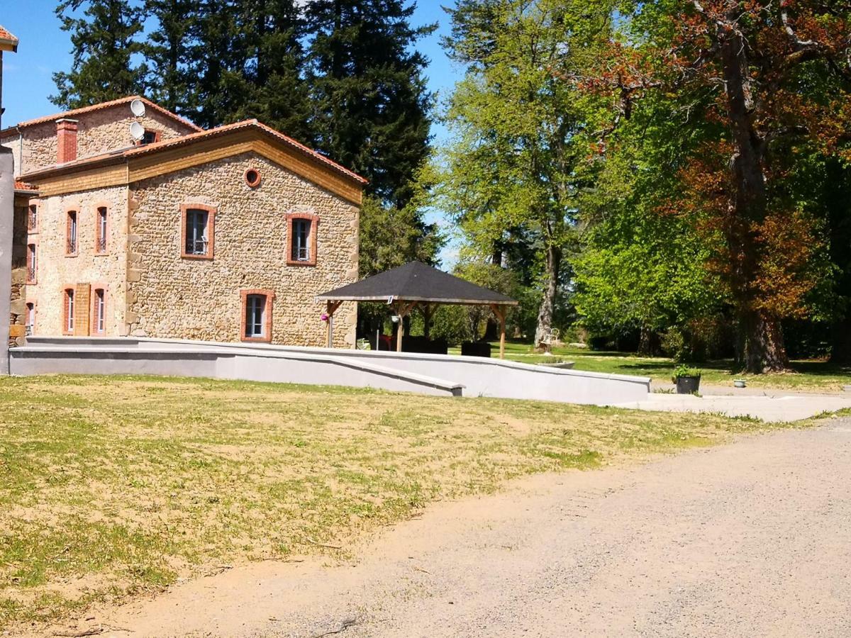 Les chambres d'hôtes de la Frissonnette Auzelles Exterior foto