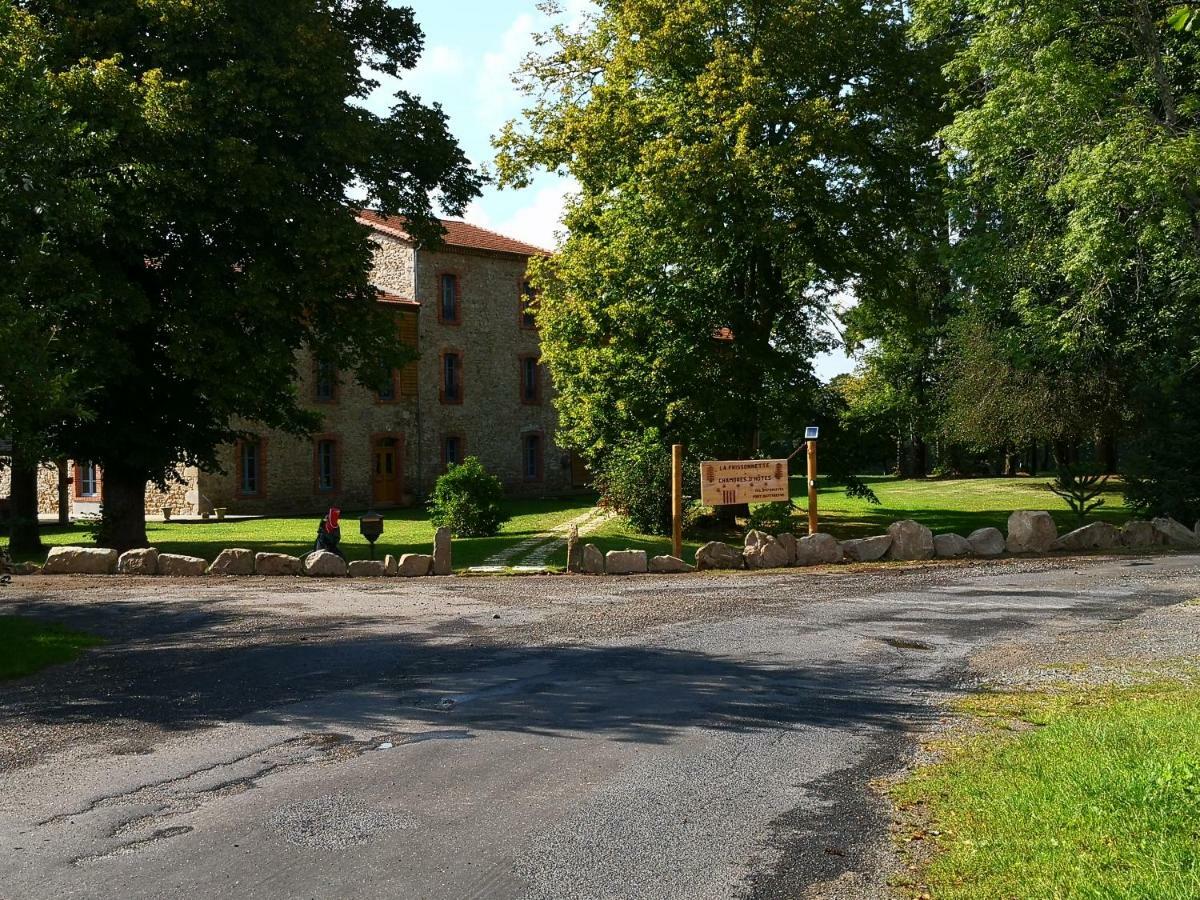 Les chambres d'hôtes de la Frissonnette Auzelles Exterior foto